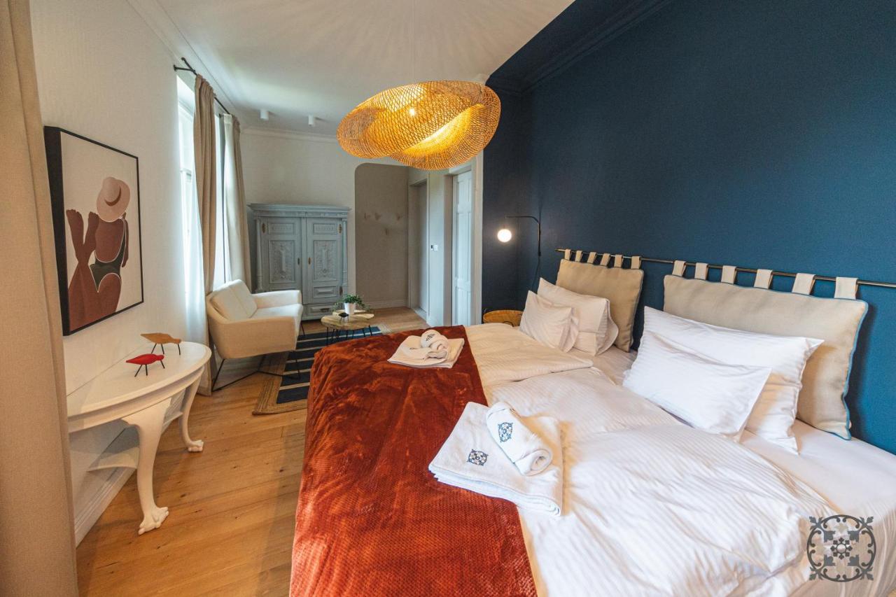 Villa Chez Les Amis - Adults Only Балатонсепезд Екстериор снимка
